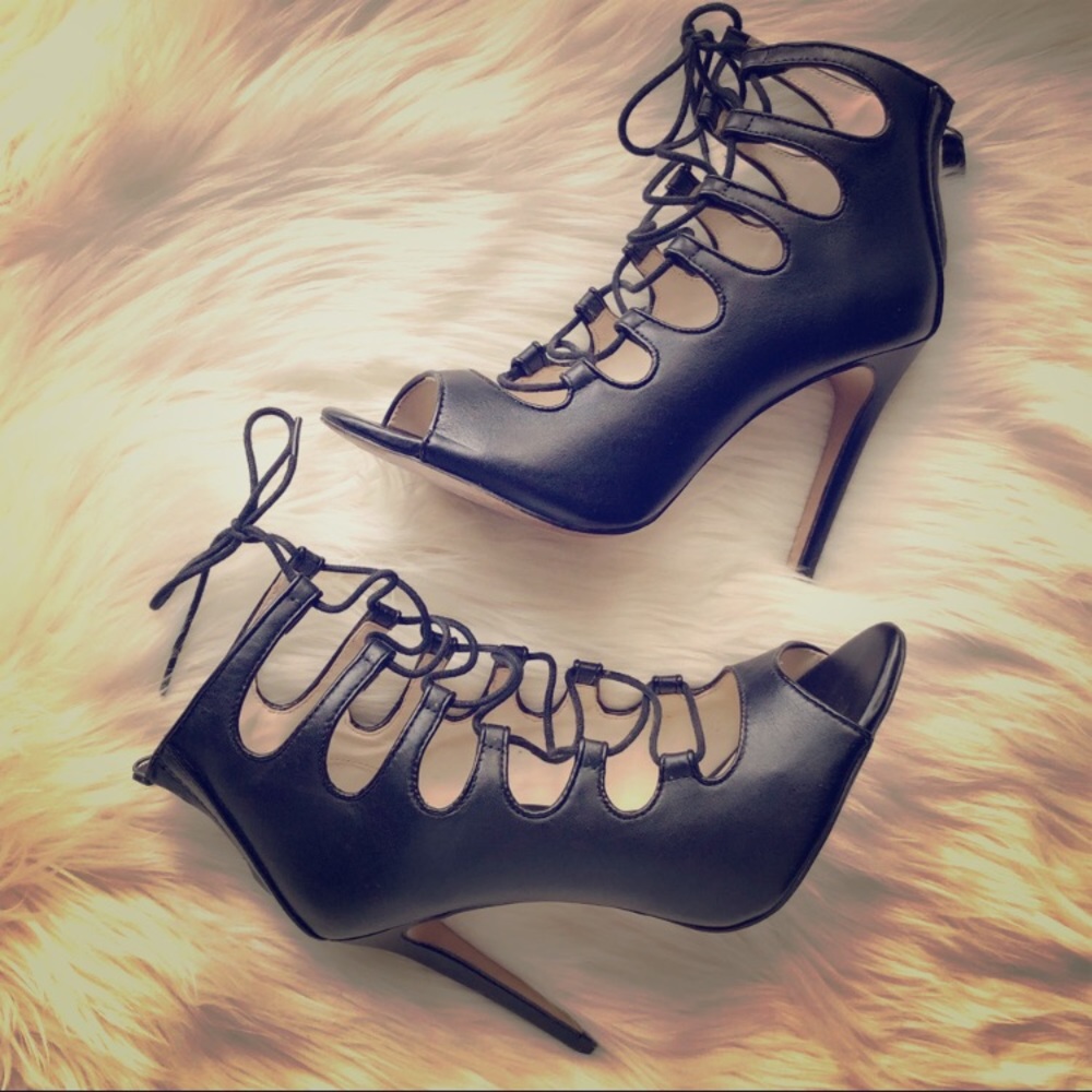 Heel lace up sandals